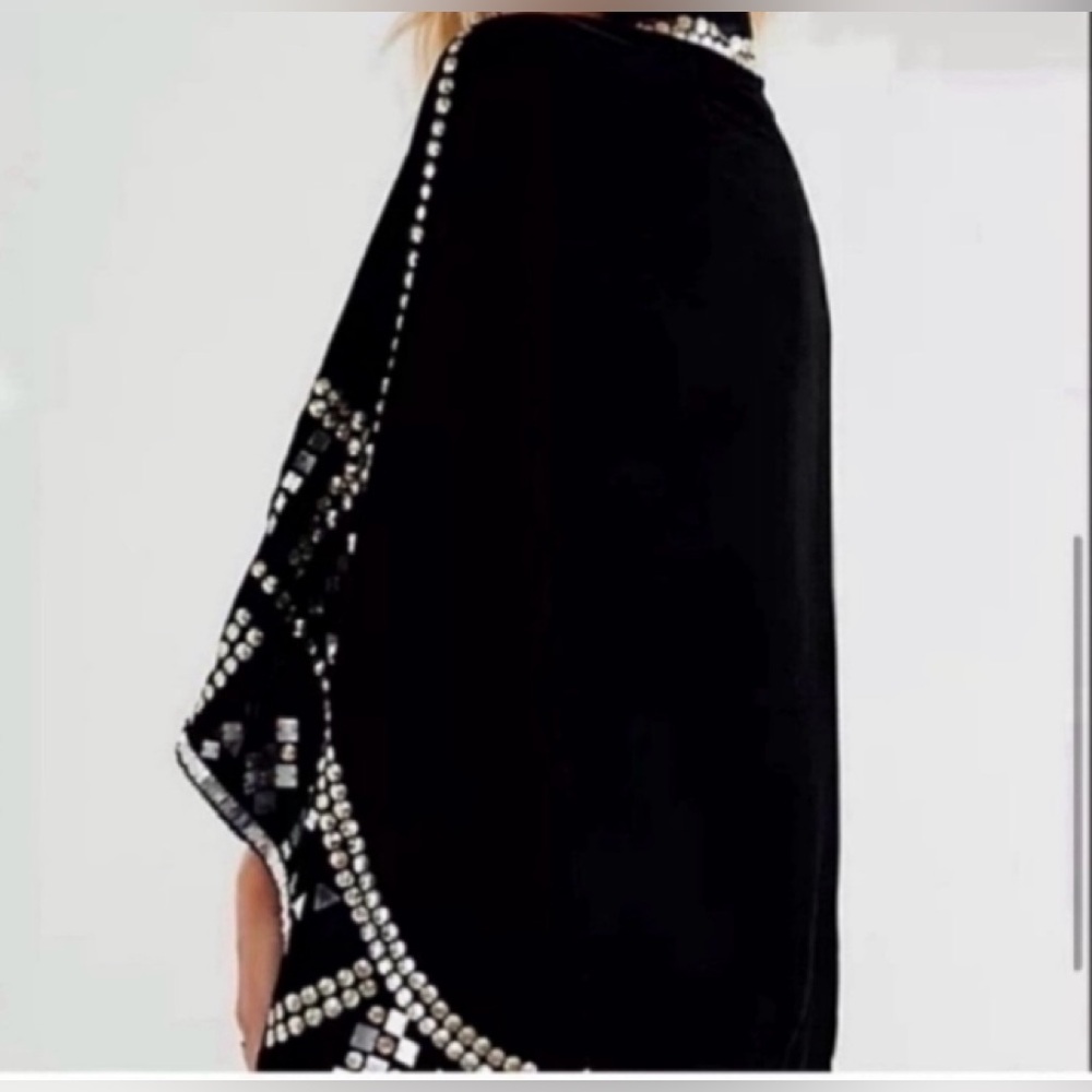 Free People Encore Embellished Velvet Cape NWT - Picture 3 of 14